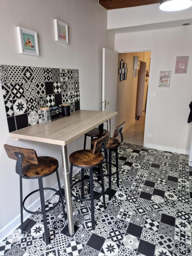 Le Saint Jean Et Son Parking Privee Apartment Blois Ngoại thất bức ảnh
