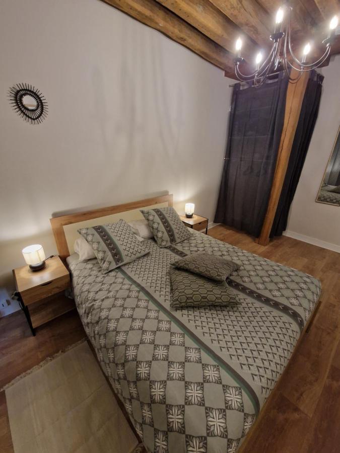 Le Saint Jean Et Son Parking Privee Apartment Blois Ngoại thất bức ảnh
