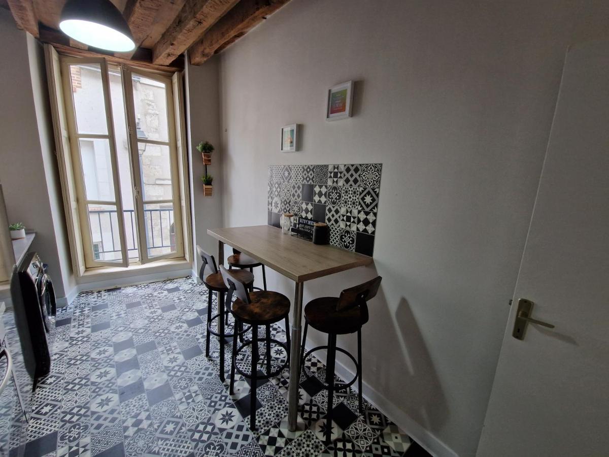 Le Saint Jean Et Son Parking Privee Apartment Blois Ngoại thất bức ảnh
